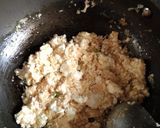 A picture of step 5 of Paneer momos.