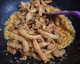 Foto langkah ke 7 dari resep 605. Cumi Goreng Saos Telur Asin.