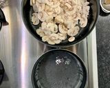Une image de l'étape 1 de Poêlée de gnocchis et champignons au Bleu d’Auvergne 🍄.