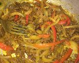 Foto del paso 3 de la receta: Pasta en salsa de tomate y carne molida 🍝