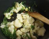 A picture of step 2 of Mini bread vada pav.