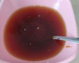 Foto langkah ke 2 dari resep Telur ceplok saus Inggris/ Fried eggs with worcesteshire sauce.