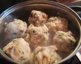 Bőrös karaj, zsemlegombóccal párolt savanyú káposztával recept fázis 5 fotója