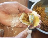 Foto langkah ke 8 dari resep Beef Curry Puff.