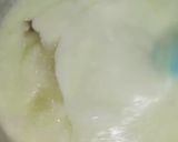 A picture of step 5 of Banana trifle.