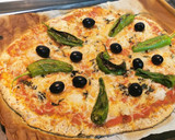 Foto del paso 3 de la receta: Pizza de Bacalao con Pimientos de Padrón y Aceitunas
