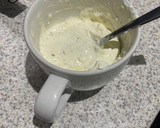 Foto del paso 1 de la receta: Rollitos de salmón con queso crema finas hierbas