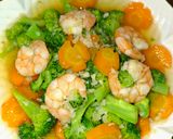 Foto langkah ke 3 dari resep Tumis Brokoli Udang.