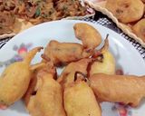 A picture of step 3 of Mirch pakora.