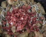 Foto del paso 6 de la receta: Alcachofas con gulas, gambas y jamón