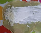 Foto langkah ke 7 dari resep Matcha Crepe gulung.