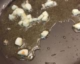 Foto del paso 3 de la receta: Lasaña de pollo y ajetes con bechamel de champiñones