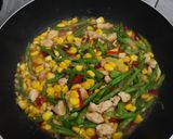 Foto langkah ke 2 dari resep Tumis Buncis Jagung Manis.