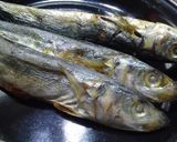 Foto langkah ke 1 dari resep Tumis Ikan Asin Klotok Cabai Hijau.