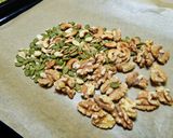 綜合堅果蜂蜜燕麥棒(無麵粉)的食譜步驟2照片