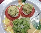 Foto del paso 3 de la receta: Huevos rellenos con caballa y lechuga