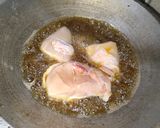 Foto langkah ke 2 dari resep Ayam Suwir Pedas Kemangi.