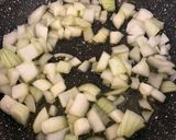 Foto del paso 2 de la receta: Macarrones integrales con salsa cremosa champiñones