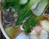 Foto langkah ke 4 dari resep Sup Bening Tulangan Ikan Salmon.