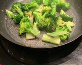 A picture of step 4 of 🥦 Anchovies and broccoli, a perfect combination.