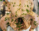 Foto del paso 2 de la receta: Pollo con ajo y perejil al whisky para Navidad 🎄☃️🥂