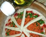 Foto del paso 4 de la receta: Pizza individual de perejil y zanahoria 🍕☘️🥕