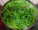 Foto langkah ke 1 dari resep Oseng genjer.