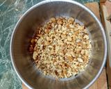 A picture of step 1 of Spaghetti with Genovese Pesto, Pecorino Romano, Toasted Walnuts, and Chopped Pistachios.