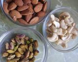 ड्राई फ्रूट्स चिक्की रेसिपी चरण 1 फोटो