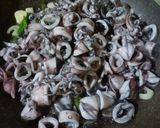 Foto langkah ke 3 dari resep 🦑Cumi Cabe Ijo🦑.