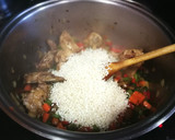 Foto del paso 4 de la receta: Arroz caldoso con conejo y verduras al cúrcuma de mi madre
