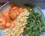 Foto langkah ke 1 dari resep Tumis TriWarna (jagung, wortel, kacang panjang).