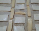 Foto del paso 1 de la receta: Pizza 2 sabores: huevo duro, olivas negras y 4 quesos con olivas verdes
