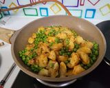 पिकनिक वाले सूखे मटर आलू (Sukhe matar aloo recipe in Hindi) रेसिपी चरण 2 फोटो