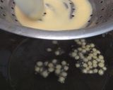 A picture of step 2 of Spicy Boondi.