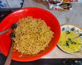 Foto langkah ke 2 dari resep Martabak indomie.