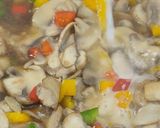 Foto langkah ke 4 dari resep Jamur Paprika Saus Tiram 🍄.
