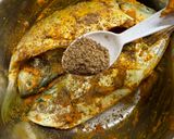 Gambar langkah 2 resipi Ikan Selar Kuning Goreng Berempah.