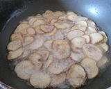 Foto del paso 3 de la receta: Papitas fritas chilotas con sal de mar y orégano