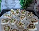 Une image de l'étape 2 de Wraps apéritifs au saumon.