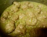 Foto del paso 6 de la receta Albóndigas en salsa verde con guisantes