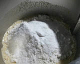 Foto del paso 4 de la receta: Magdalenas de turrón duro