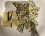 Foto del paso 1 de la receta: Bombas de chocolate blanco y Oreo