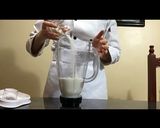 Foto del paso 2 de la receta: Panna Cotta con coulis de Jamaica y tejocote acompañado de una bebida de Jamaiquila