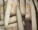 Foto del paso 2 de la receta: Bastones de calabacín en airFryer, con emperador a la plancha