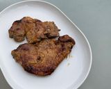 Une image de l'étape 6 de Côtés de porc marinées grillées à la plancha.