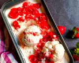 A picture of step 4 of Strawberry Ice cream.