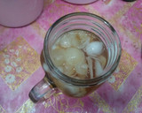 Foto langkah ke 4 dari resep Es Teh Lemon Kelengkeng.