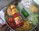 A picture of step 1 of Chatpata Bhel Puri.