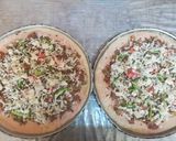صورة لخطوة 7 من وصفة بيتزا لحم بعجينه مميزه 🍕